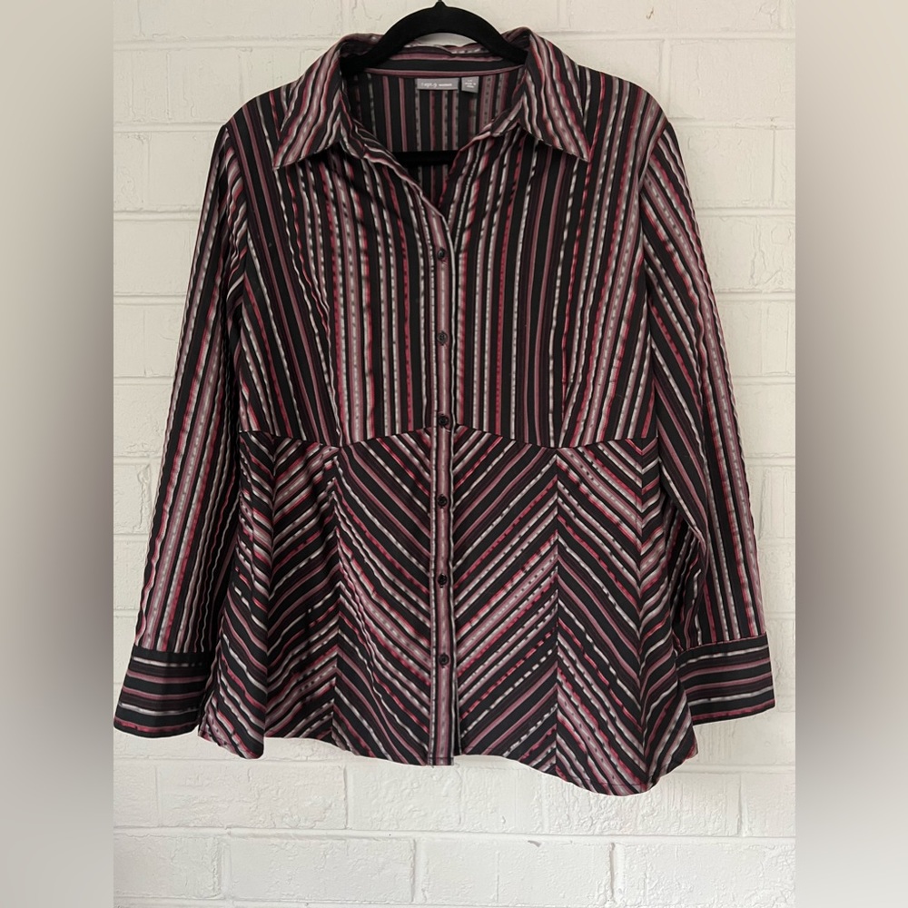 🌻$11 DEAL!🌻 Apt. 9 Black and Pink Striped Top 1X